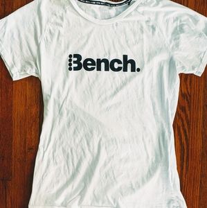 Bench. tshirt
